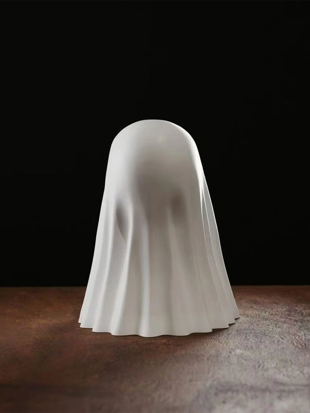 7.5cm Middle-Finger Ghost Figurine – Halloween Decor